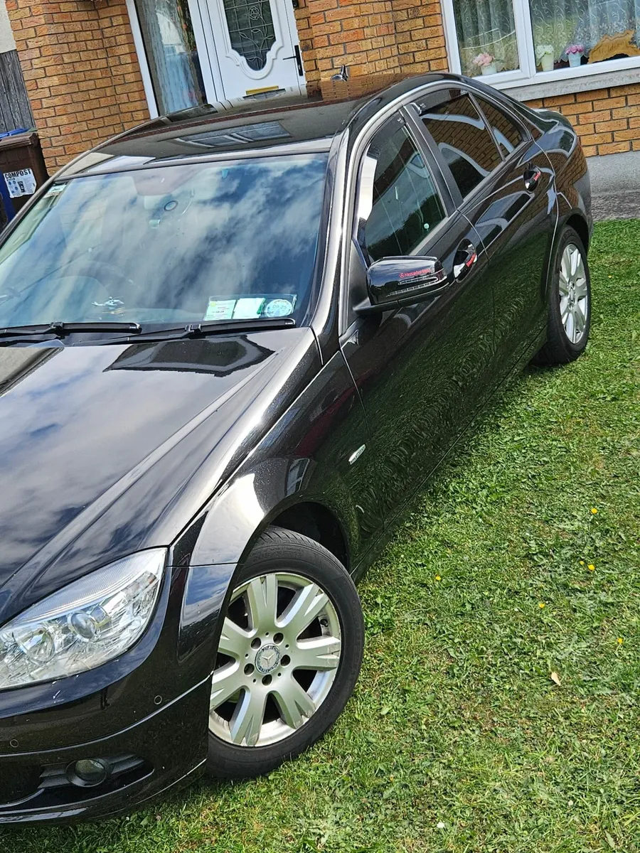 Mercedes-Benz C-Class 2010 - Image 4