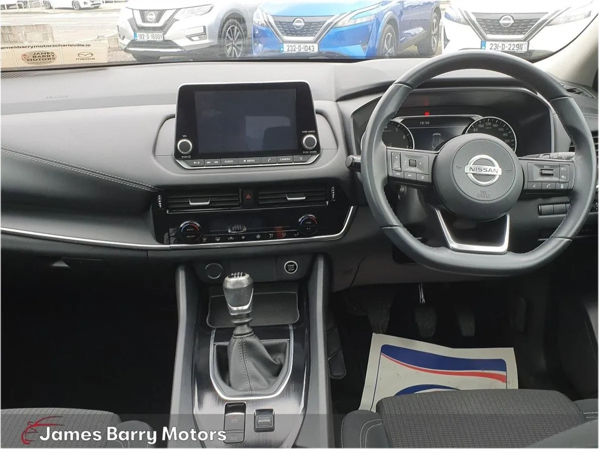 Nissan QASHQAI 1.3 PET Mild Hybrid SV - Image 3