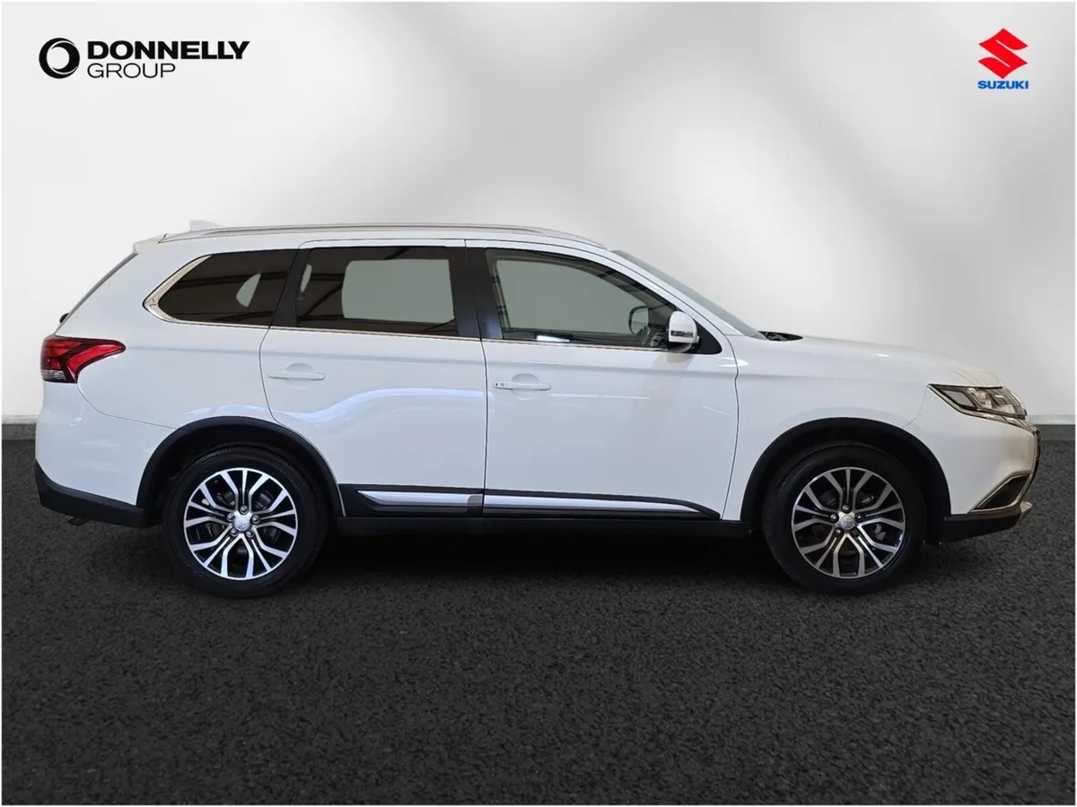 Mitsubishi Outlander Diesel Estate 3 - Image 3