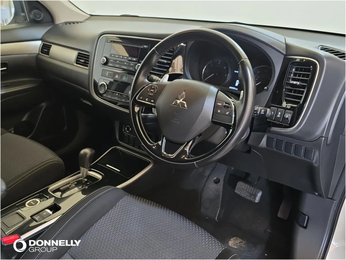 Mitsubishi Outlander Diesel Estate 3 - Image 4