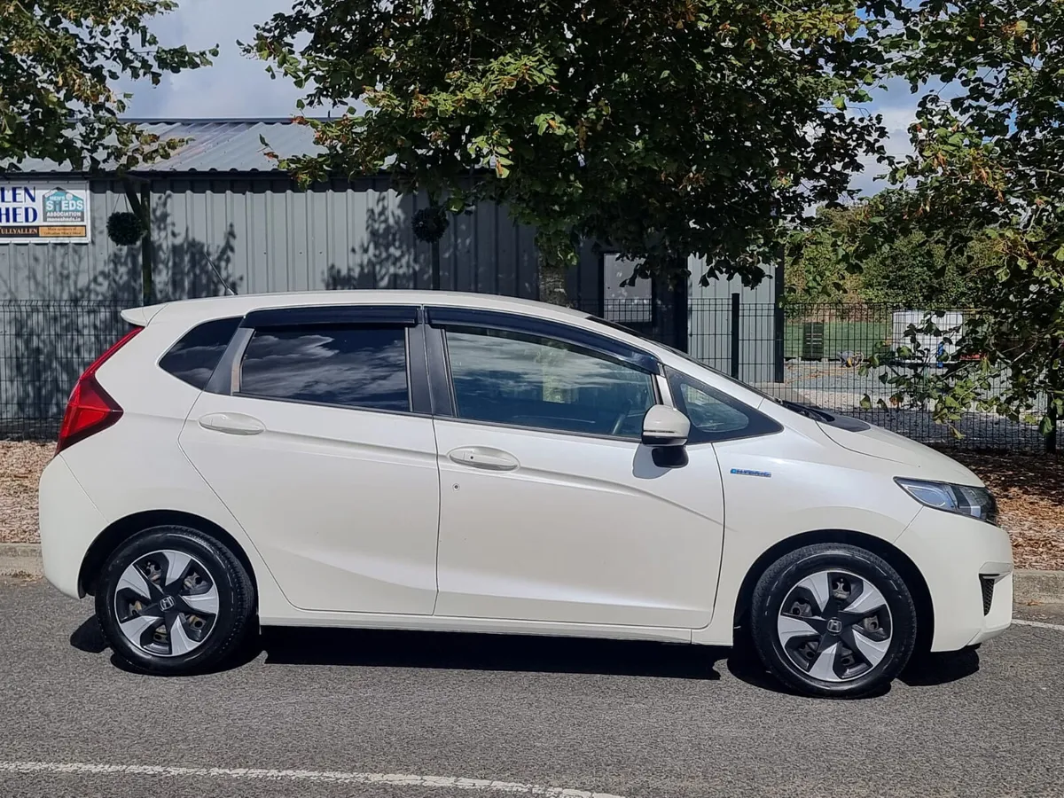 2016 HONDA FIT HYBRID AUTO NCT'd €7,900 - Image 2