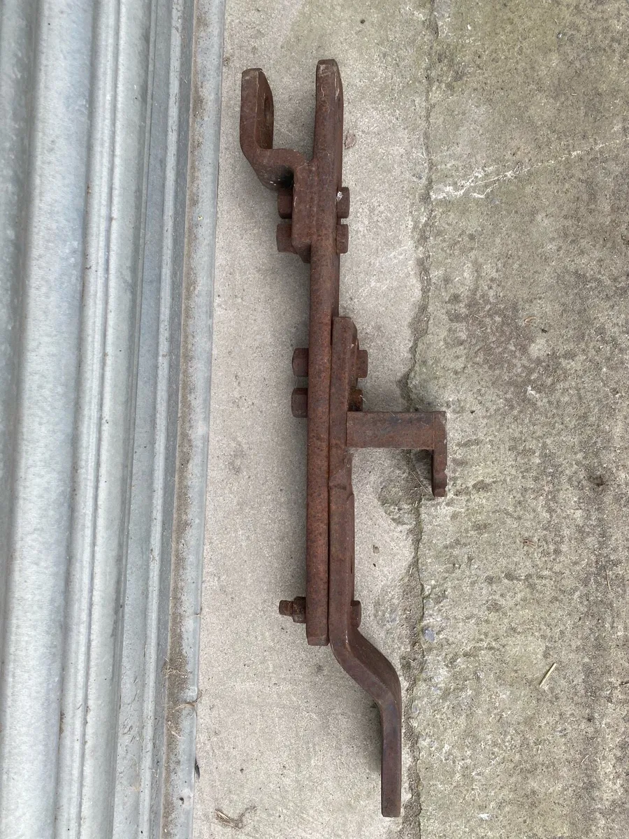 Nutfield tractor drawbar hitch - Image 2
