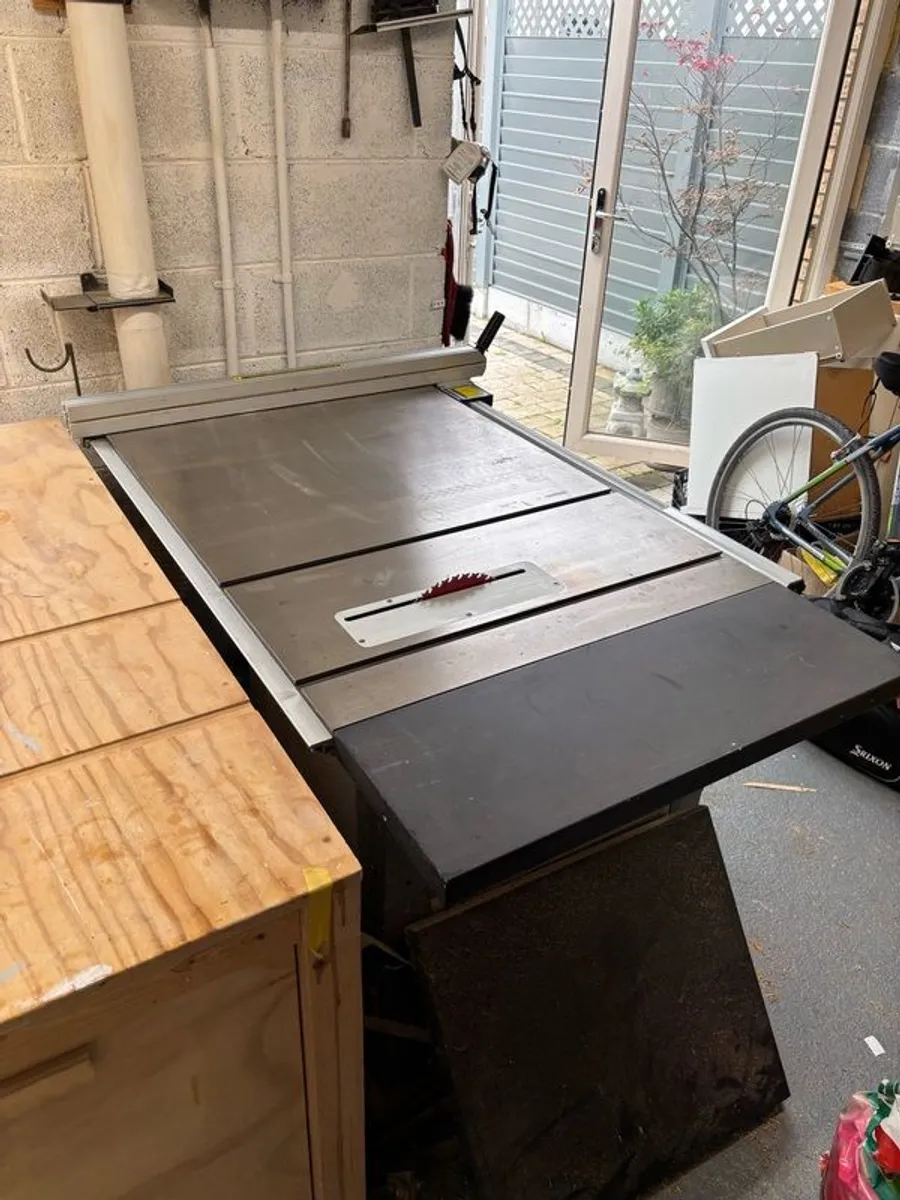 Aminster 10 inch cast iron table saw. - Image 2