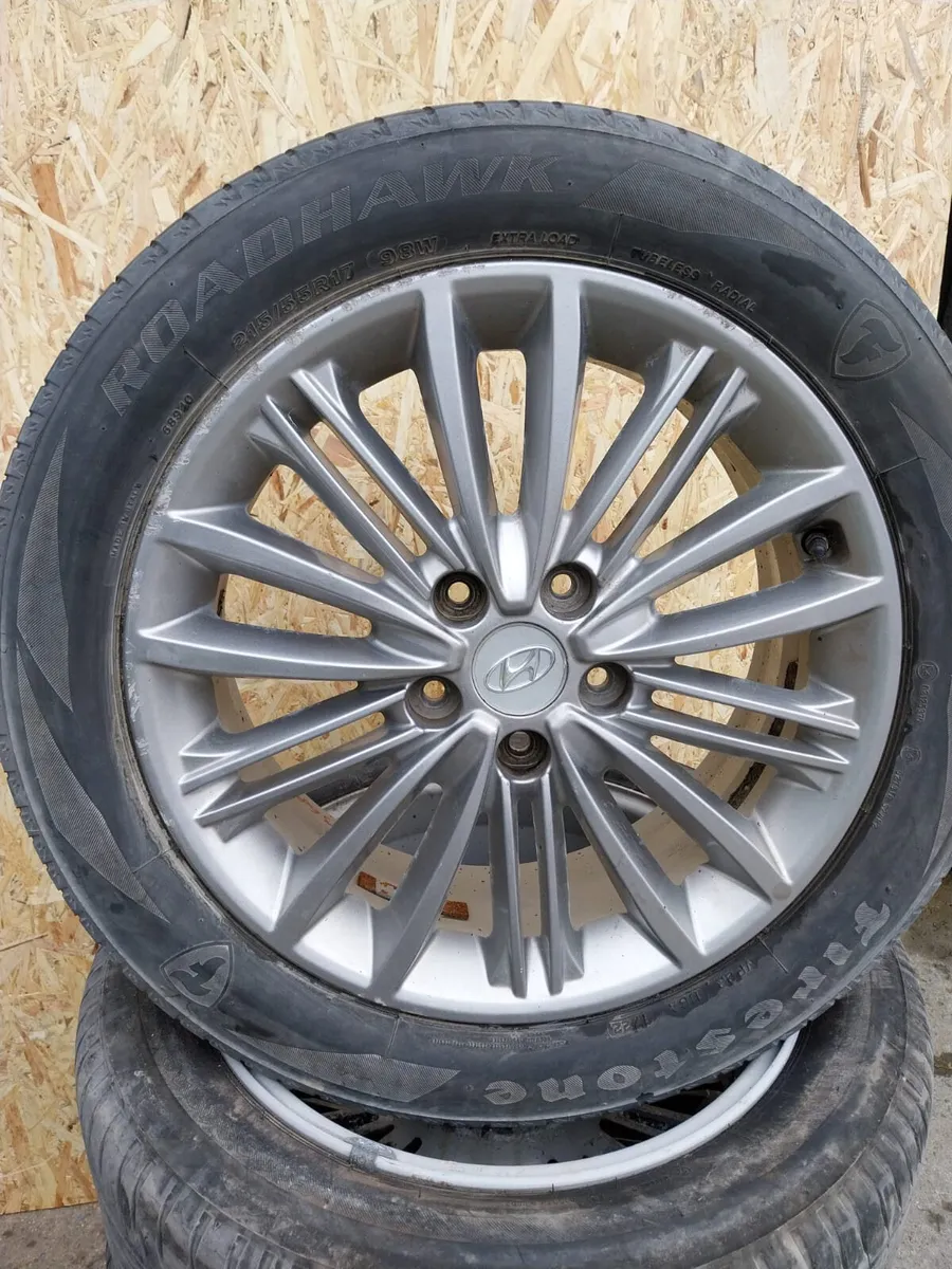 2018 Hyundai Kona 17" Alloy Wheels Set 215/55R17 - Image 1
