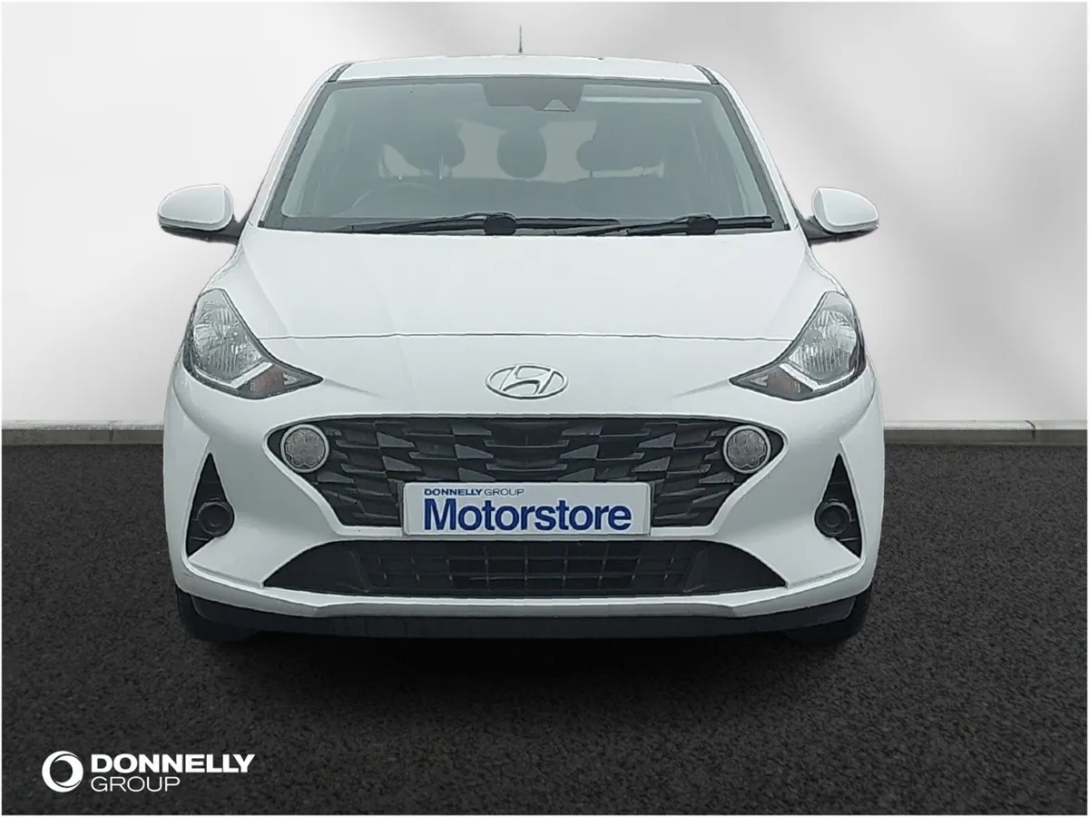 Hyundai i10 Hatchback SE Connect - Image 4