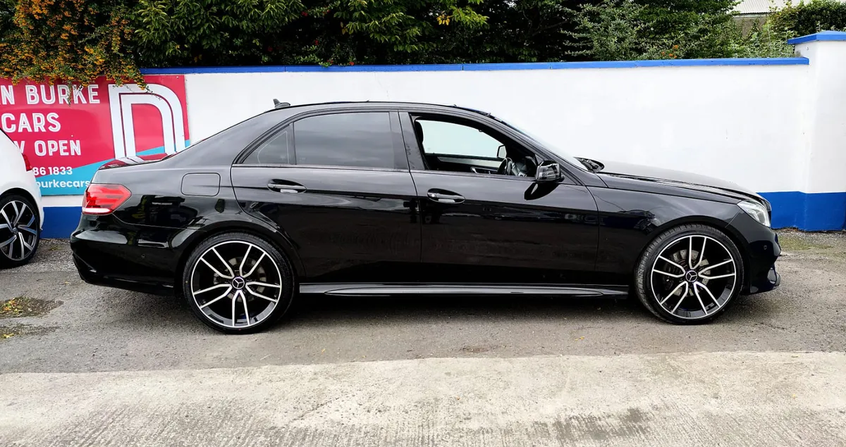 Mercedes-Benz E-Class AMG - Image 3