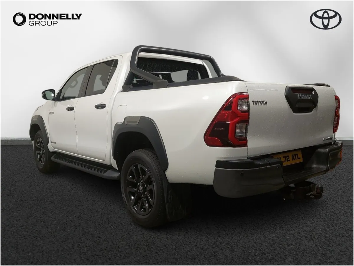 Toyota Hilux Diesel Invincible X - Image 2