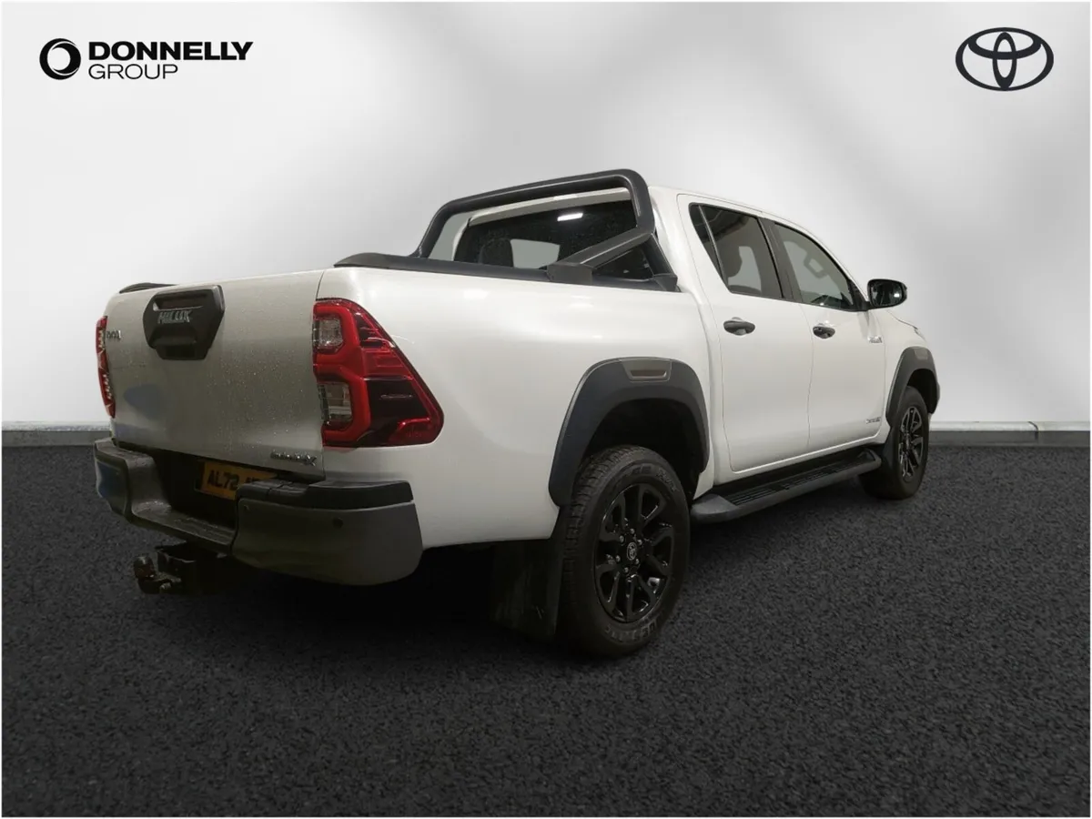 Toyota Hilux Diesel Invincible X - Image 4