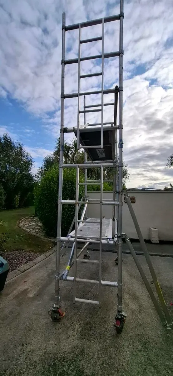 Scaffolding tower 16ft high-3ft wide-6.6ft long- - Image 2