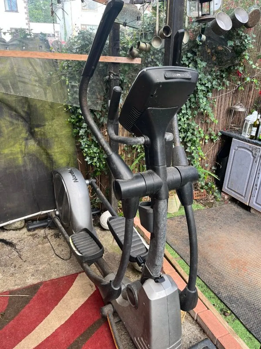 Elliptical trainer - Image 1