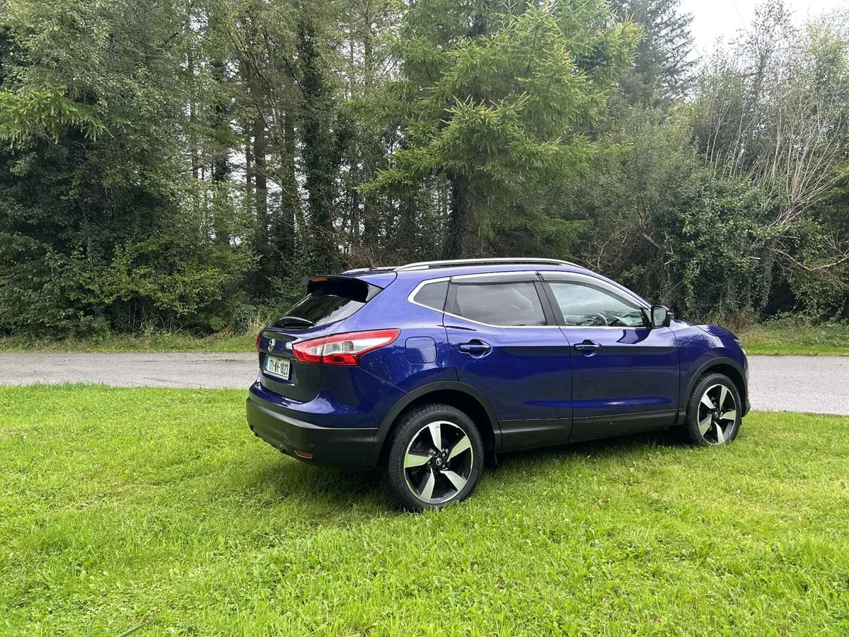 Nissan Qashqai Tekna 1.2 Petrol - Image 3