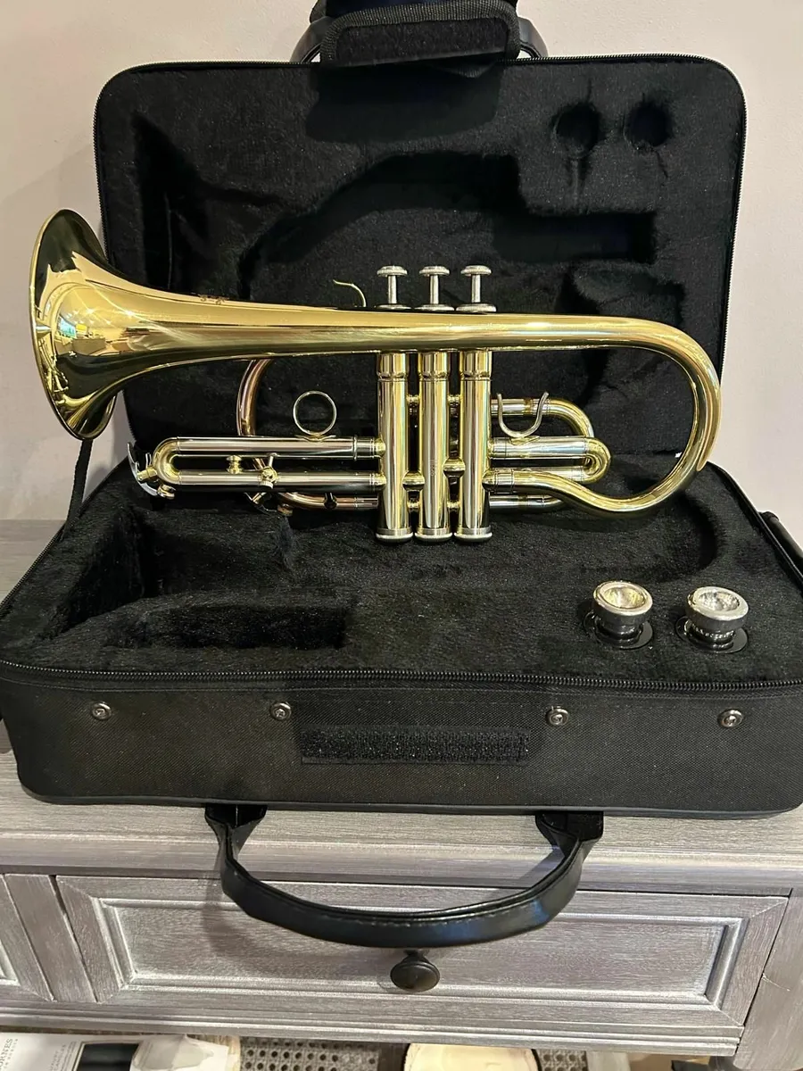 Thomann Cornet with Case - Image 1
