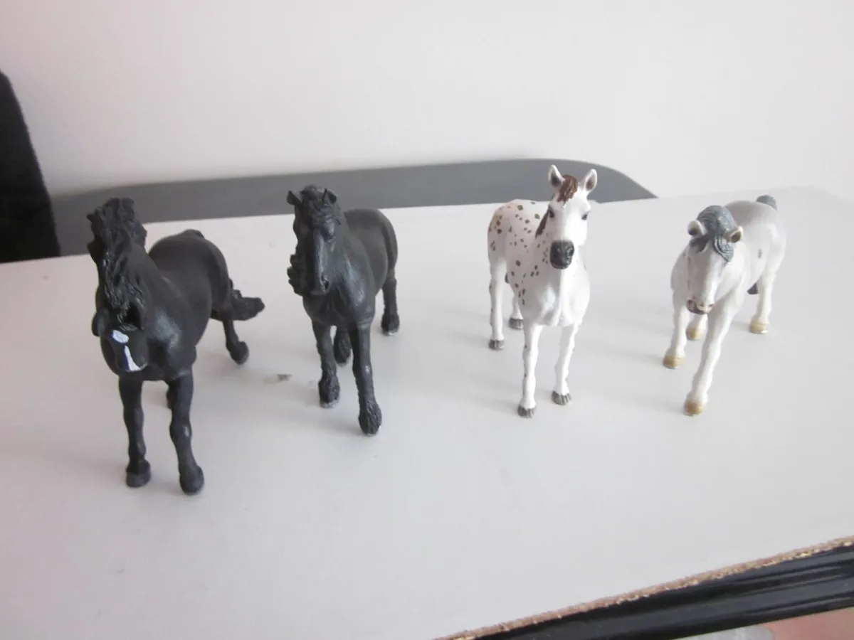 Schleich Horse Figures  X4 - Image 1