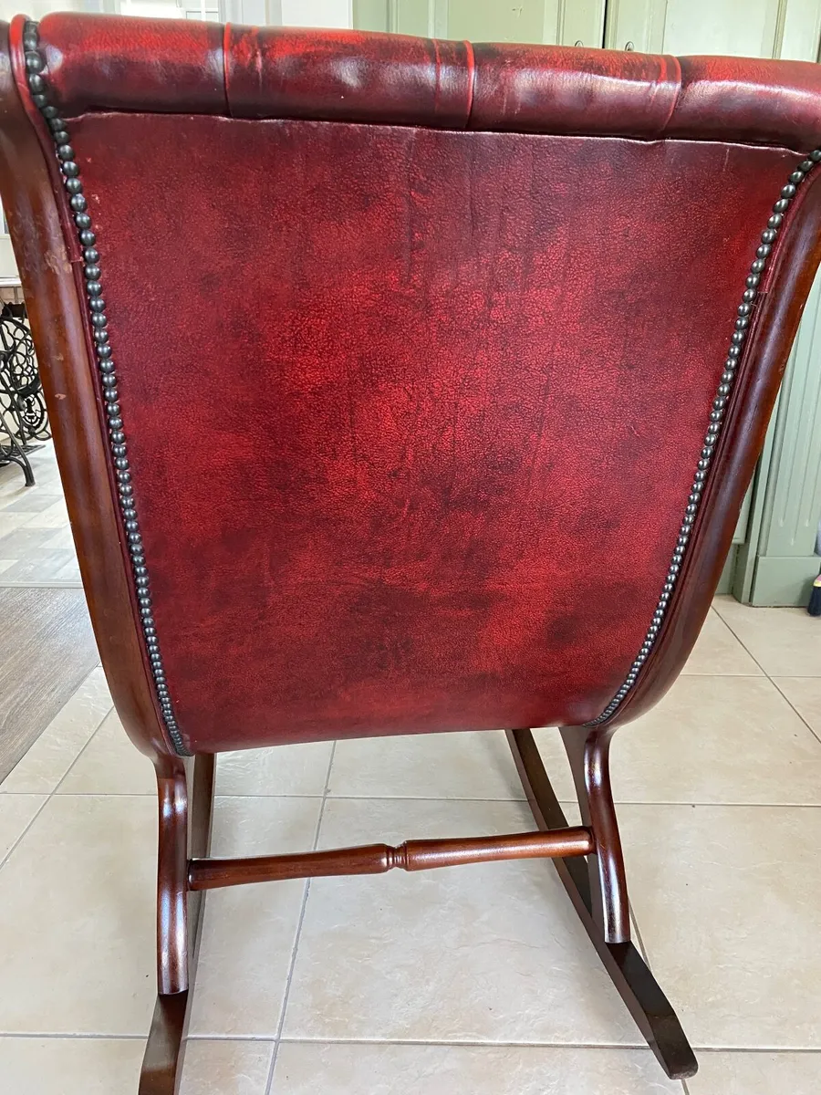 Antique Chesterfield leather armchair - Image 2