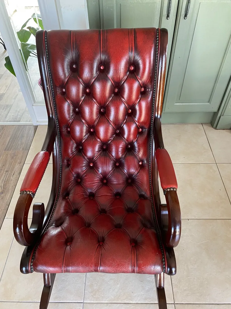 Antique Chesterfield leather armchair - Image 3