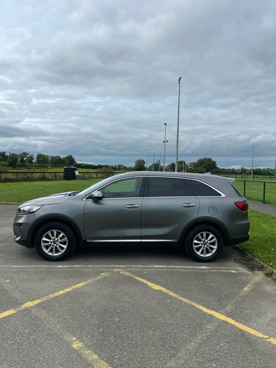 182 Kia Sorento 2.2 Diesel 7 seats - Image 3