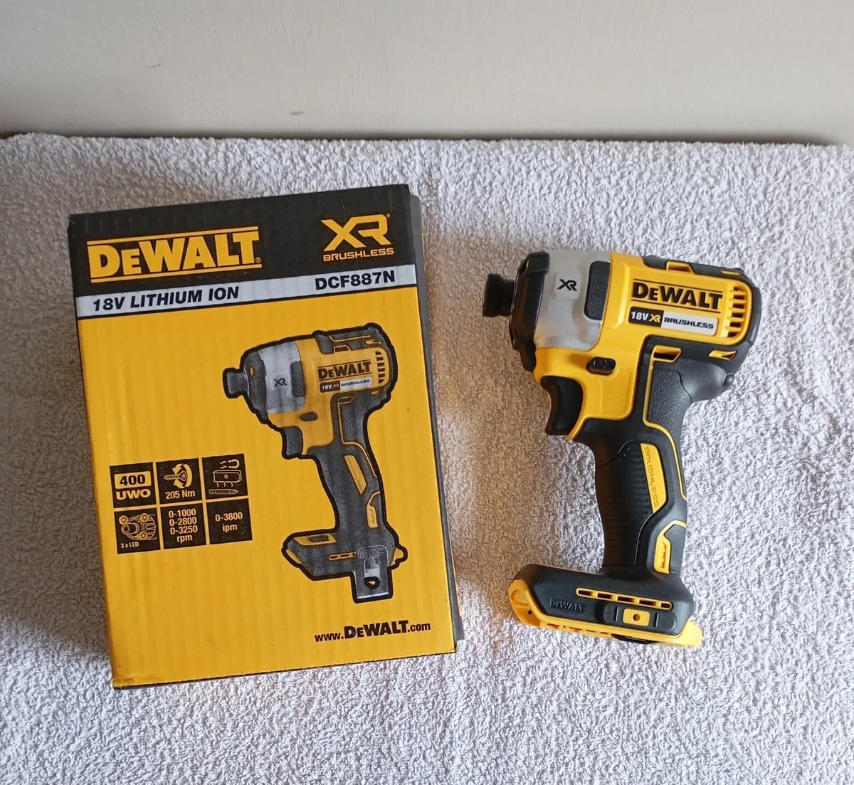 DeWalt dcf887 (New) - Image 3