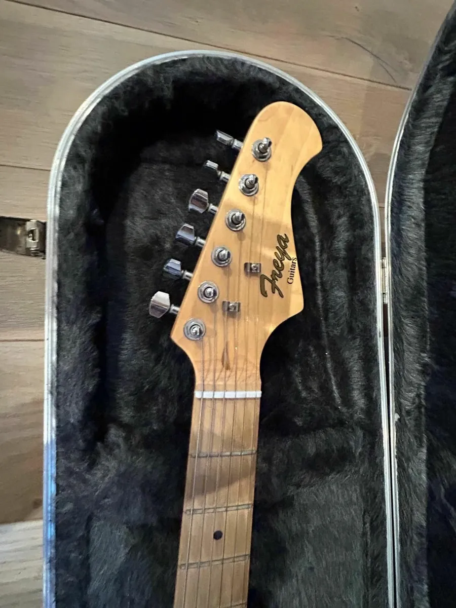 Freya Electric Guitar; - Image 3