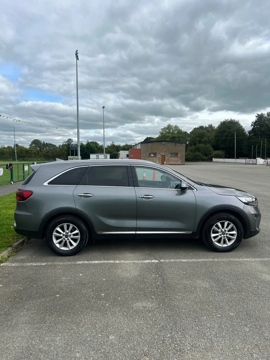 182 Kia Sorento 2.2 Diesel 7 seats - Image 4