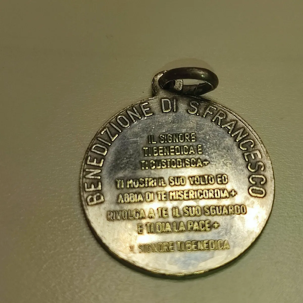 Small St Francis of Assisi religious medal italian - Image 2