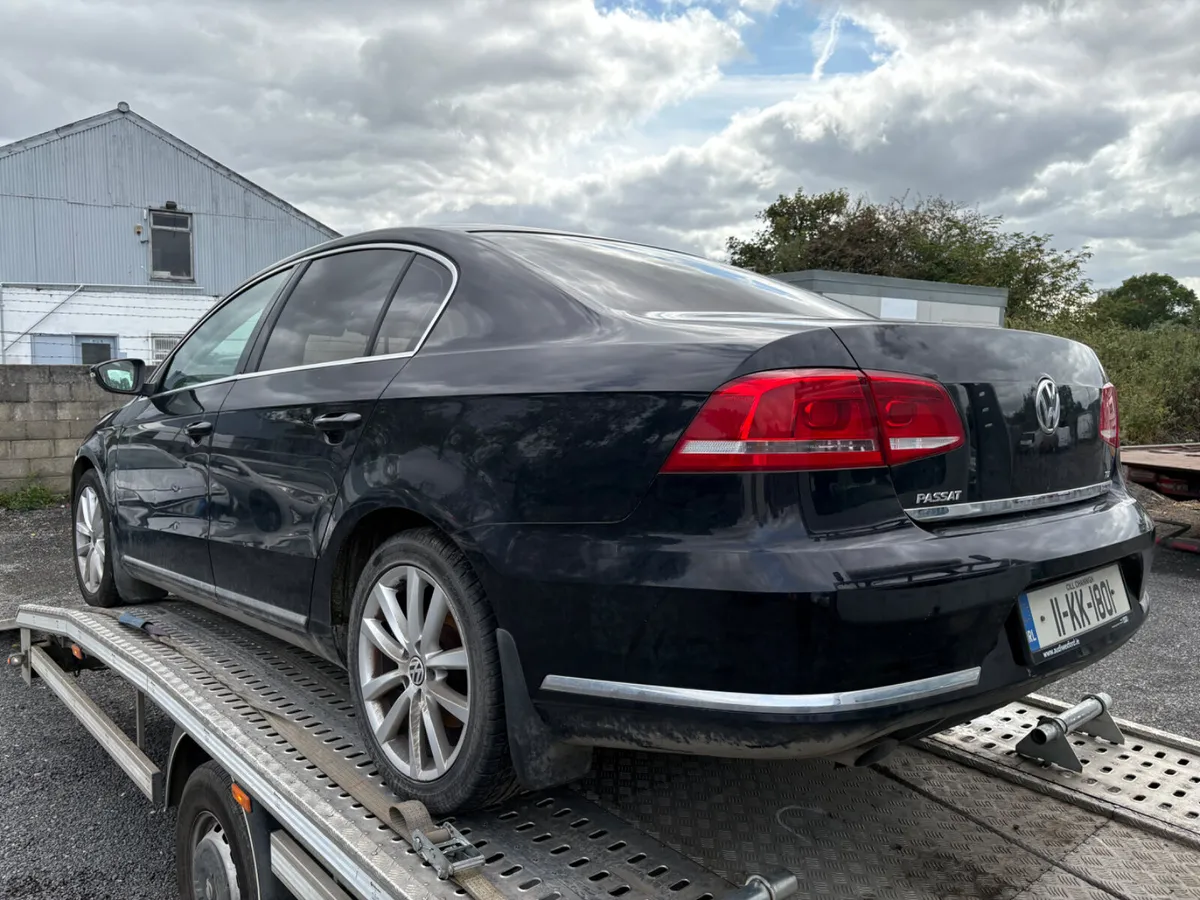 2011 Volkswagen Passat Highline - Image 4