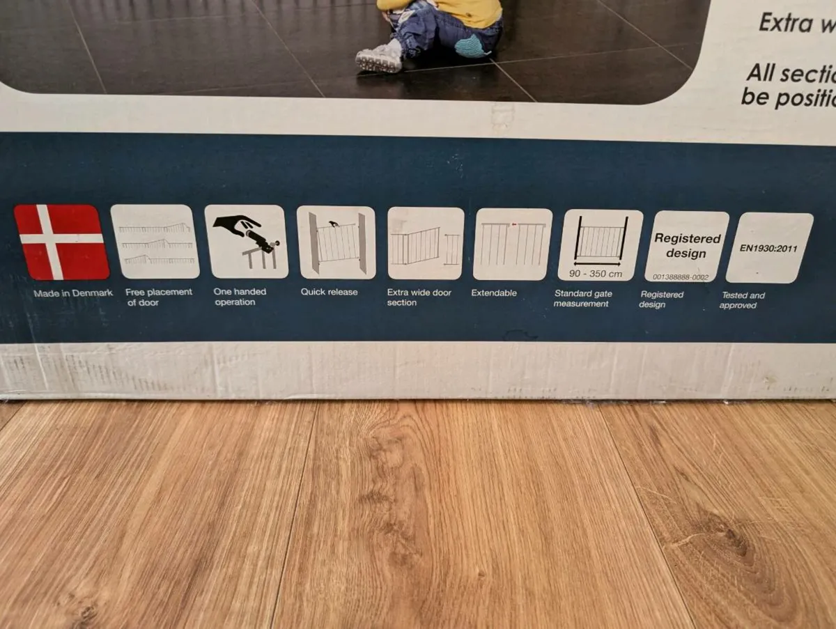 Baby Dan Hearth Gate/Room Divider - Image 2