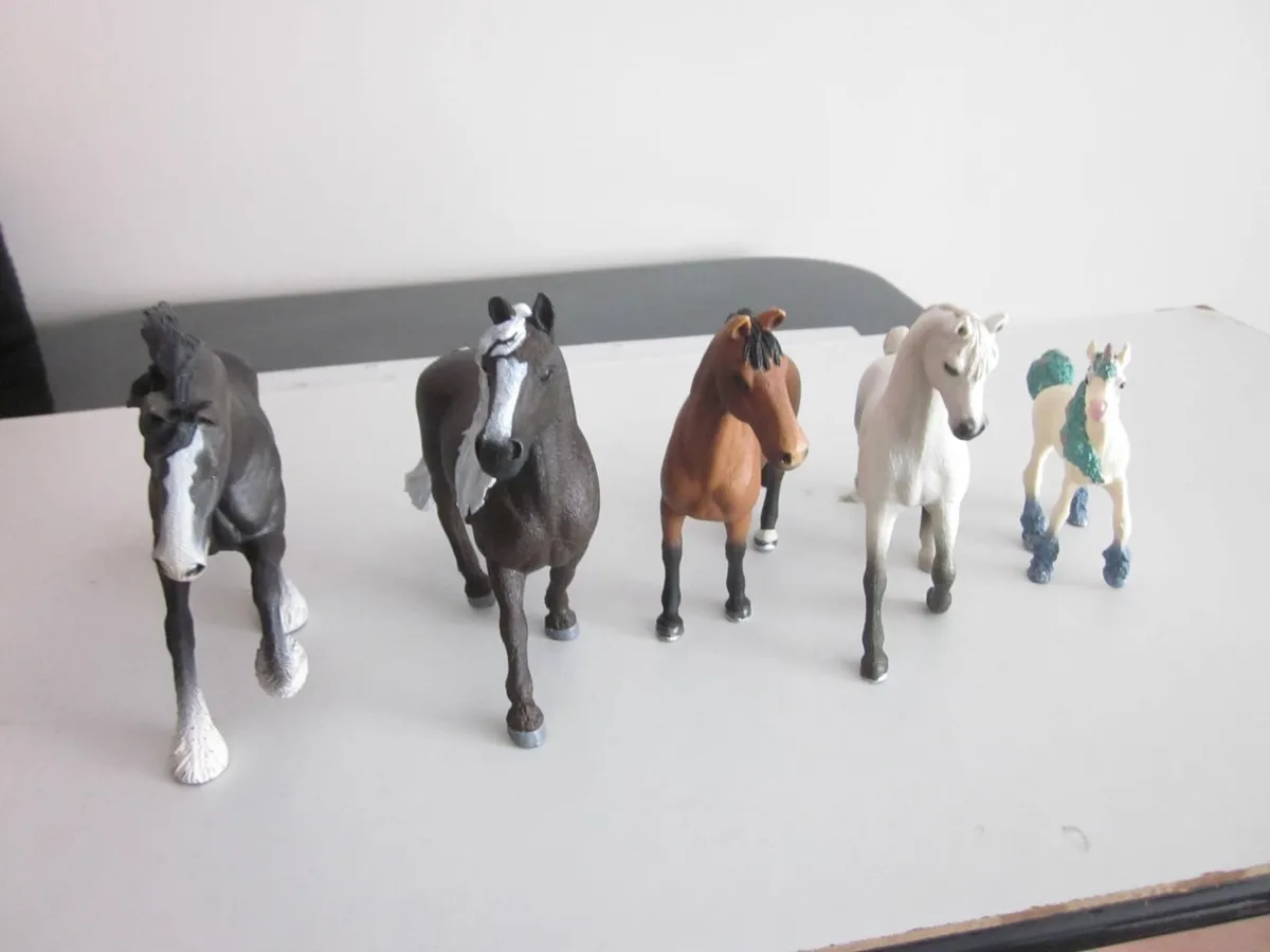 Schleich Horse Figures  X5 - Image 1