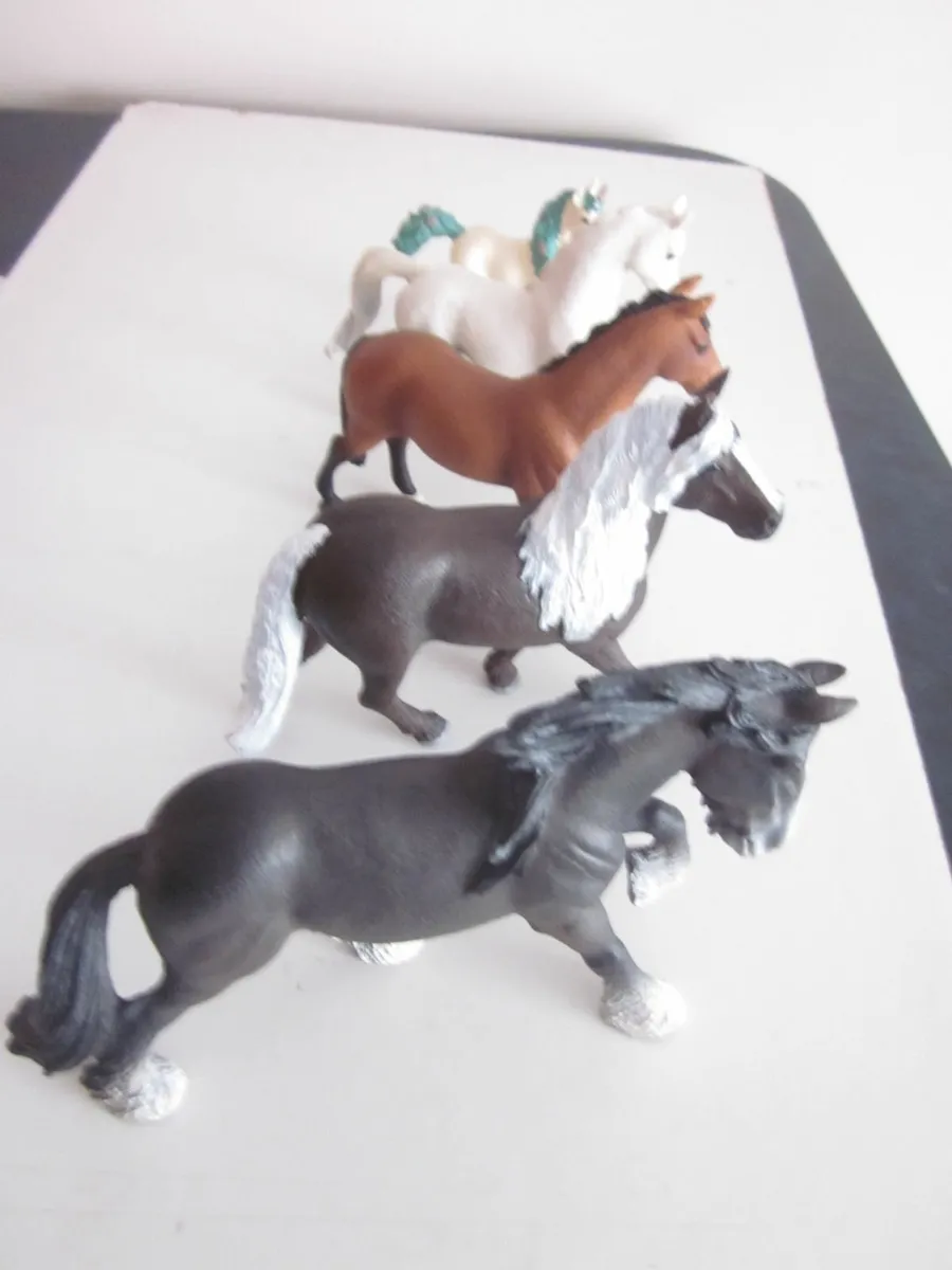Schleich Horse Figures  X5 - Image 2