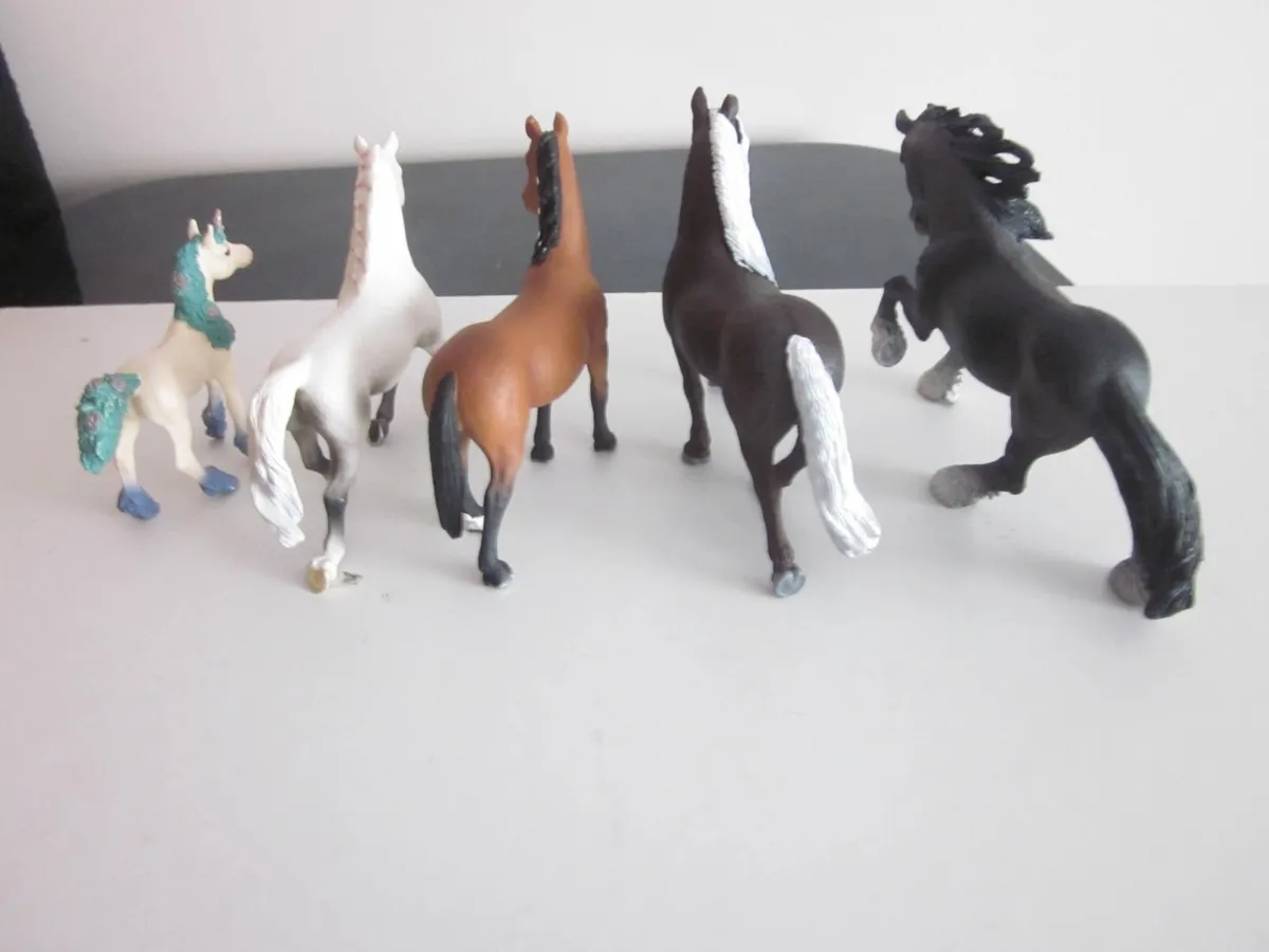 Schleich Horse Figures  X5 - Image 4