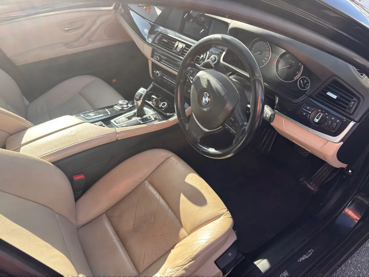 BMW 5-Series 2011 - Image 3