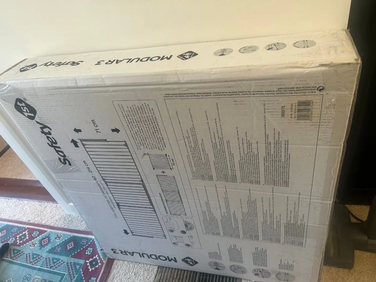 Baby Gate- Safety First Modular 3, Brand New - Image 2