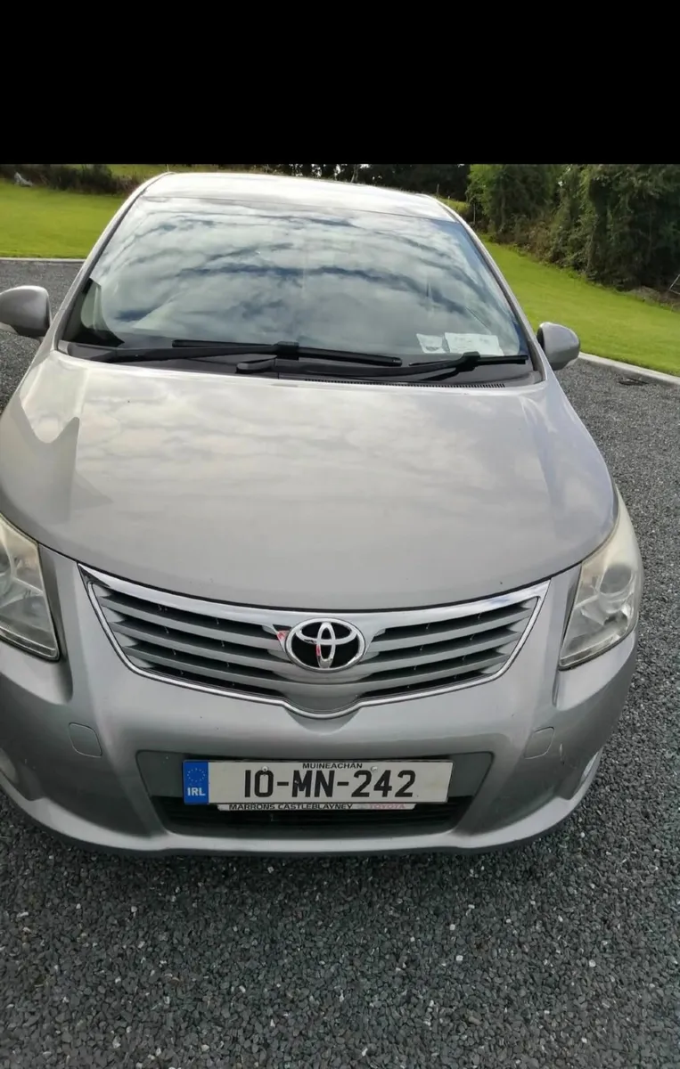 Toyota Avensis 2010 - Image 2