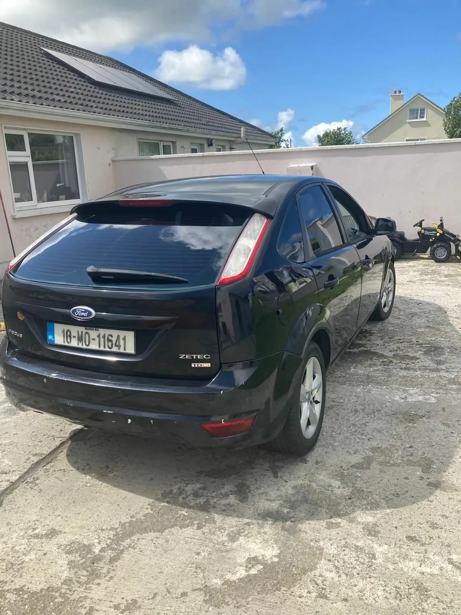 Ford Focus 2010 - Image 4