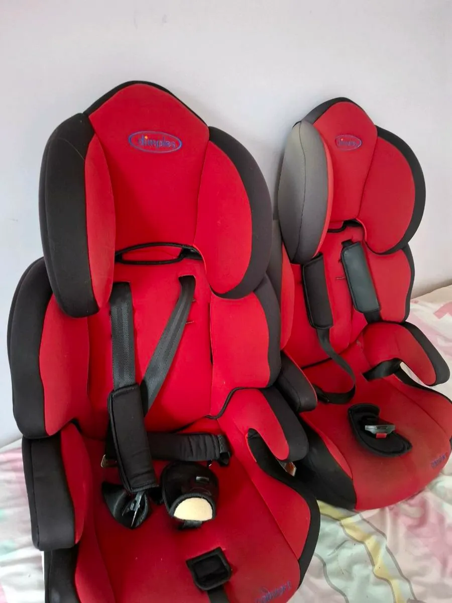 Car seats - Image 1