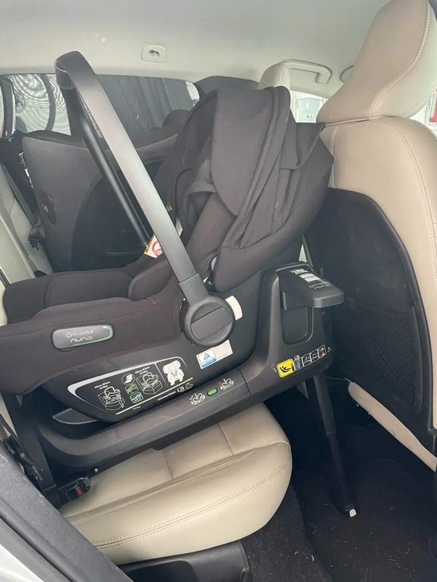 Bugaboo Turtle Air Nina with base (isofix) - Image 4