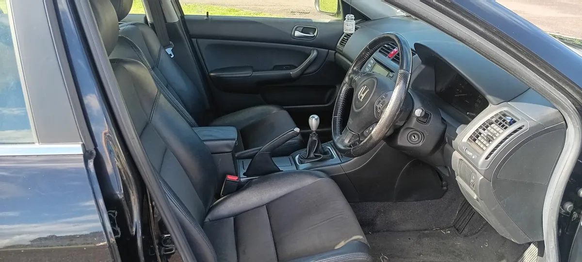 Honda Accord 2007 - Image 2