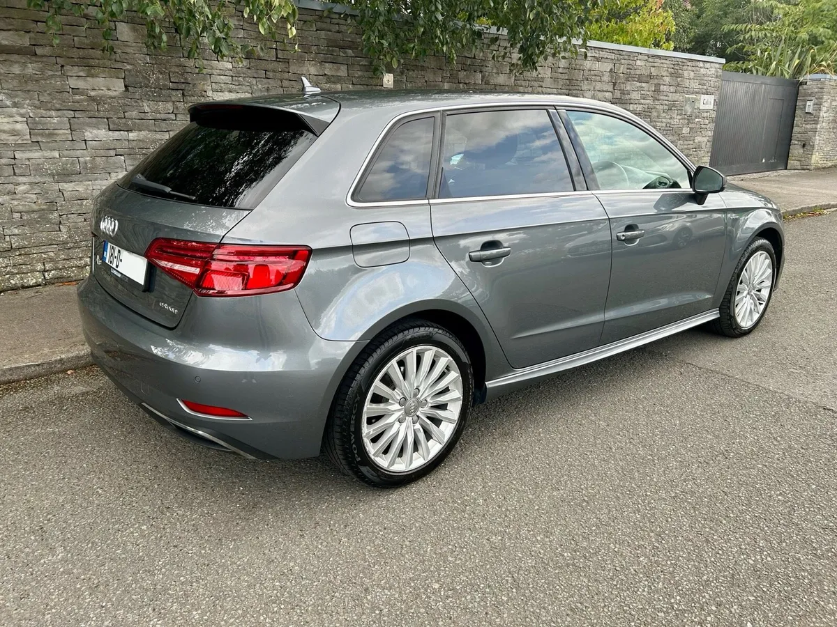 2018 Audi A3 e-tron plug-in hybrid - Image 2
