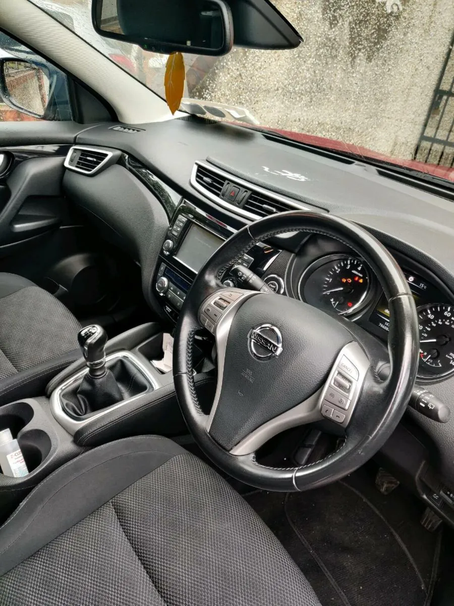 Nissan qashqai car 2015 model - Image 4