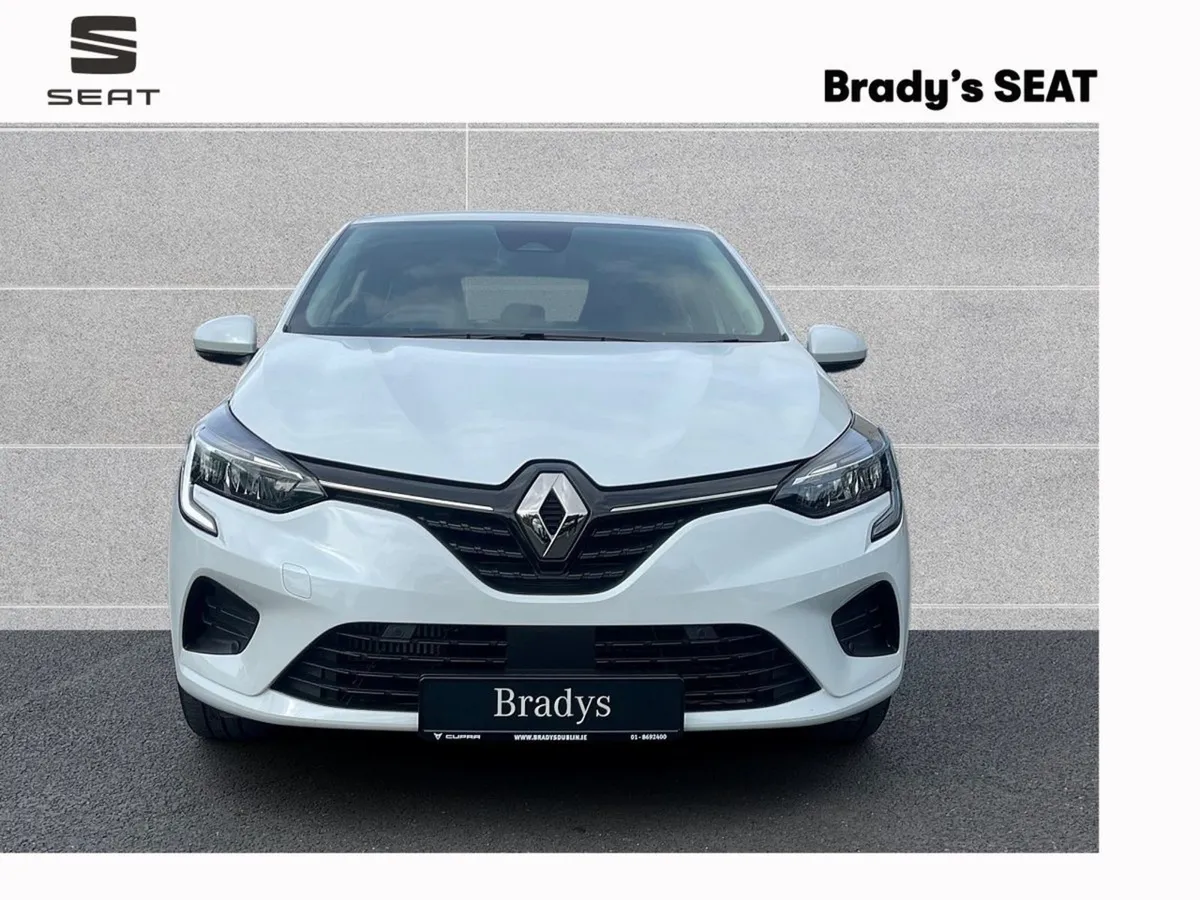 Renault Clio Iconic TCe 90 Auto CVT - Image 2