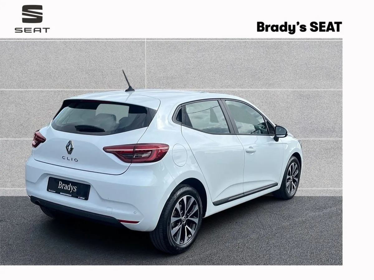 Renault Clio Iconic TCe 90 Auto CVT - Image 4