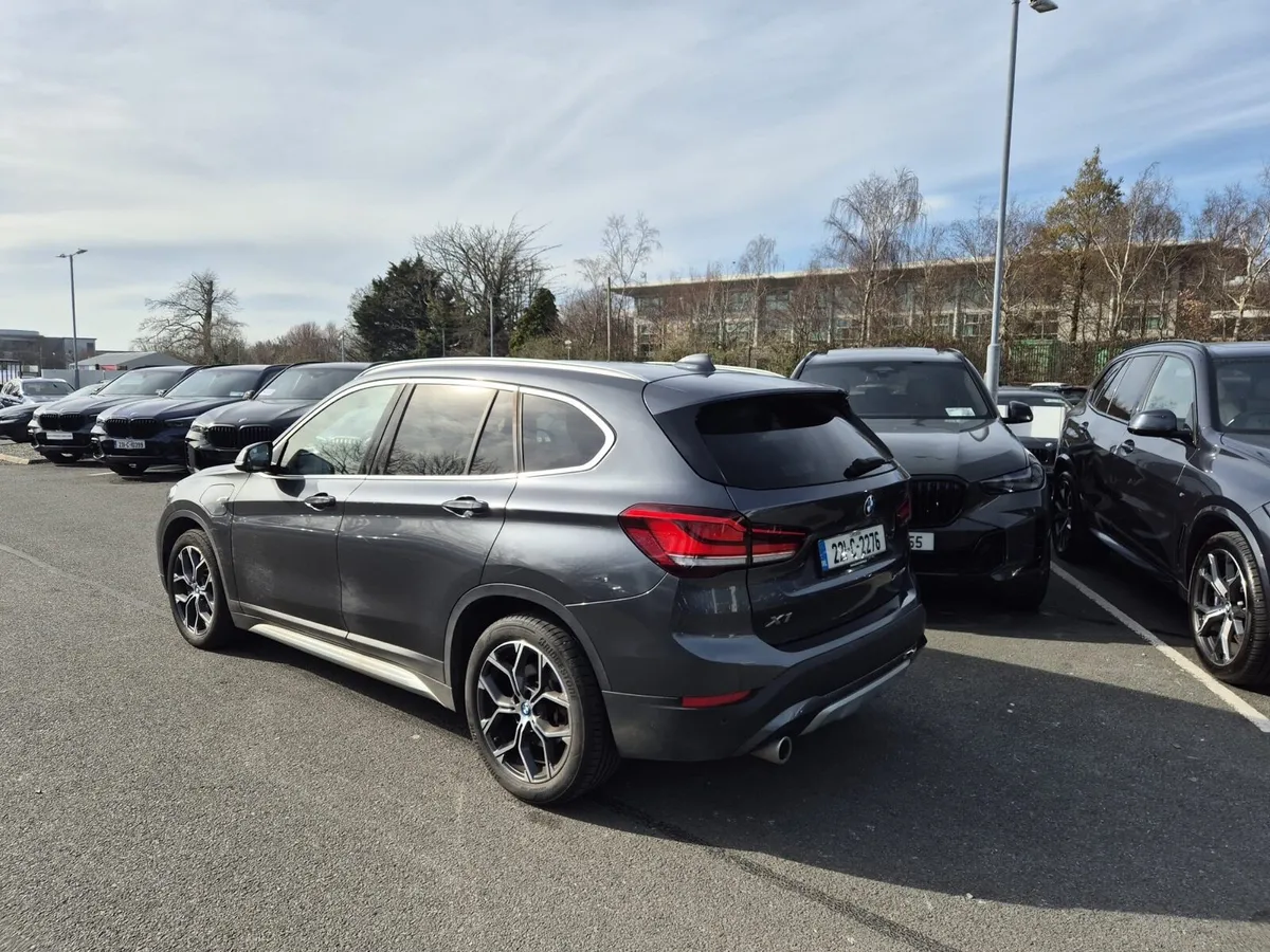 BMW X1 XDrive 25e 1.5L PHEV Auto Cream interior - Image 2