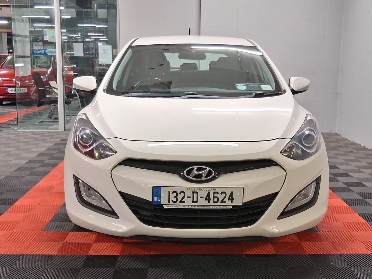 2013 Hyundai i30 **LOW MILEAGE** - Image 4