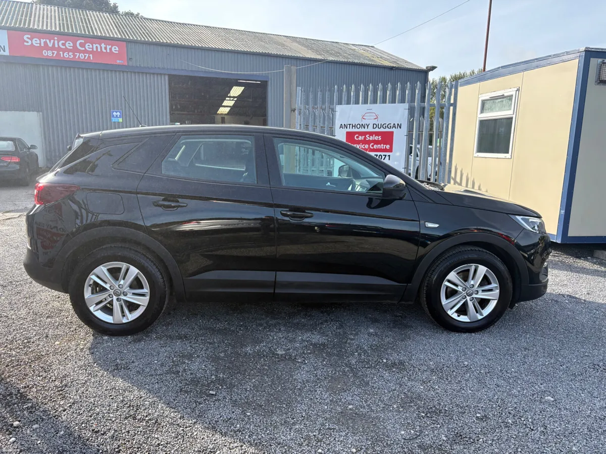 2021 Opel Grandland X - Image 2