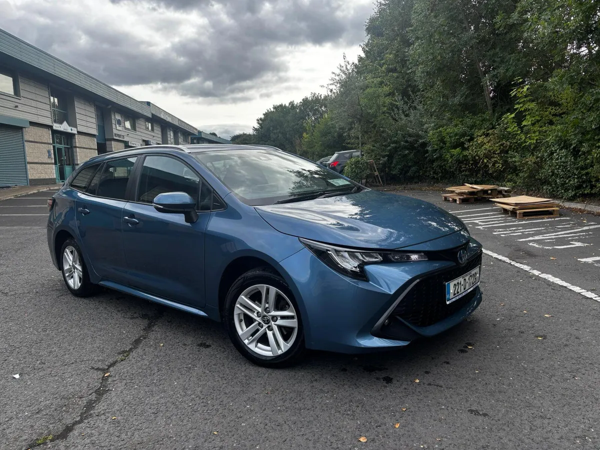 Toyota Corolla Luna / 2022/Auto /1.8 Petrol Hybrid - Image 3