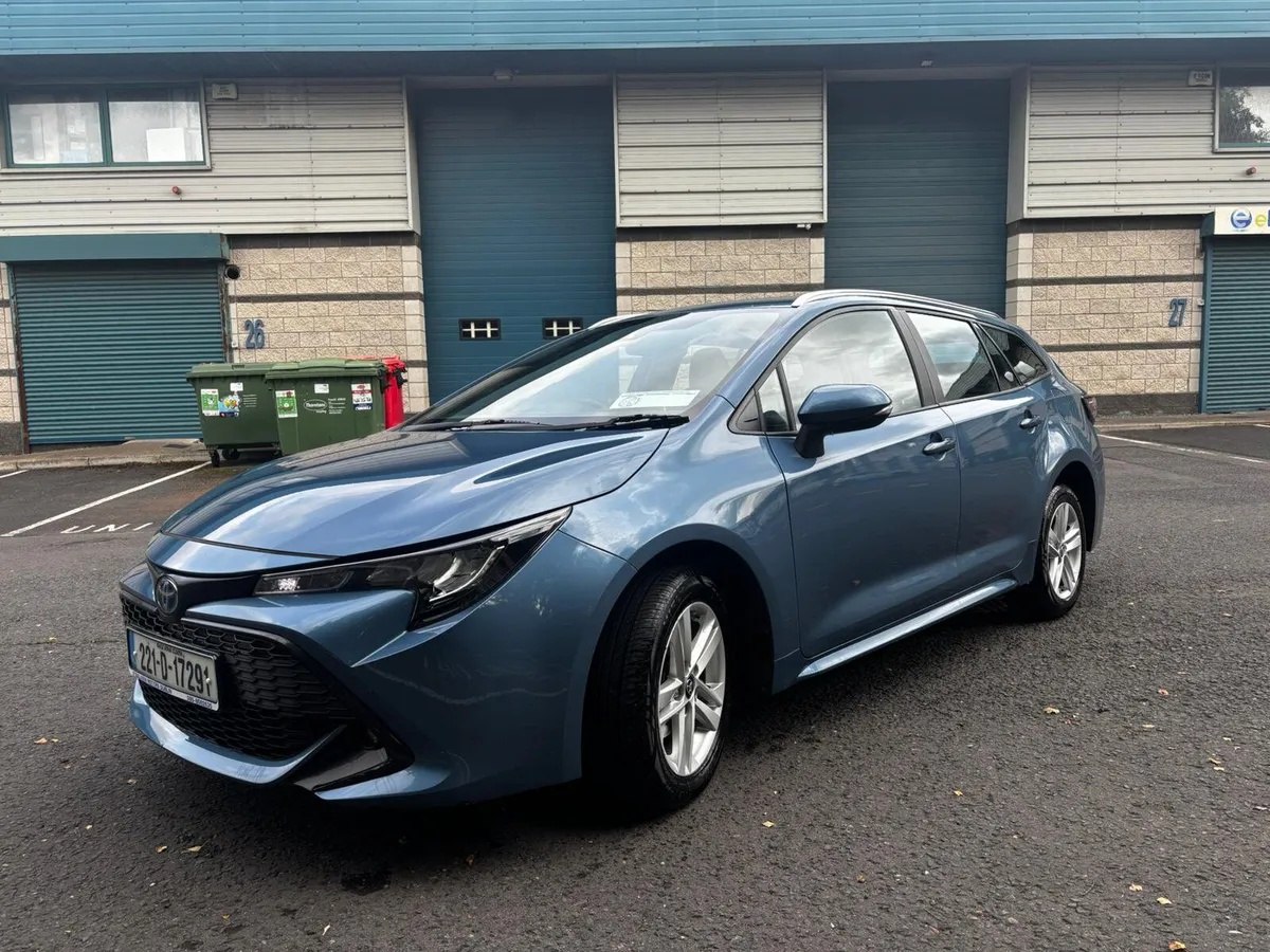 Toyota Corolla Luna / 2022/Auto /1.8 Petrol Hybrid - Image 1