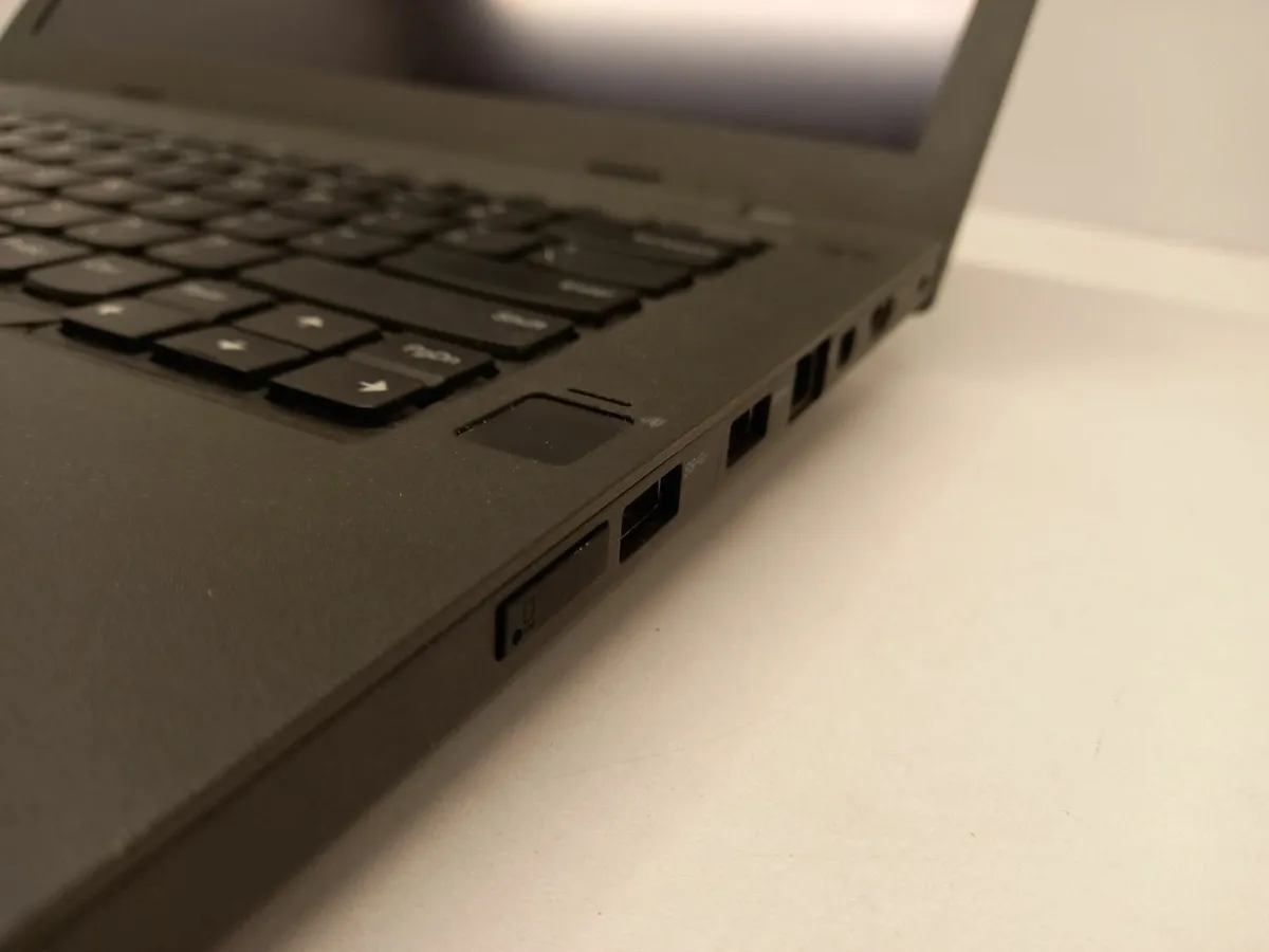 Online Auction Of A LENOVO ThinkPad T470p & More! - Image 3