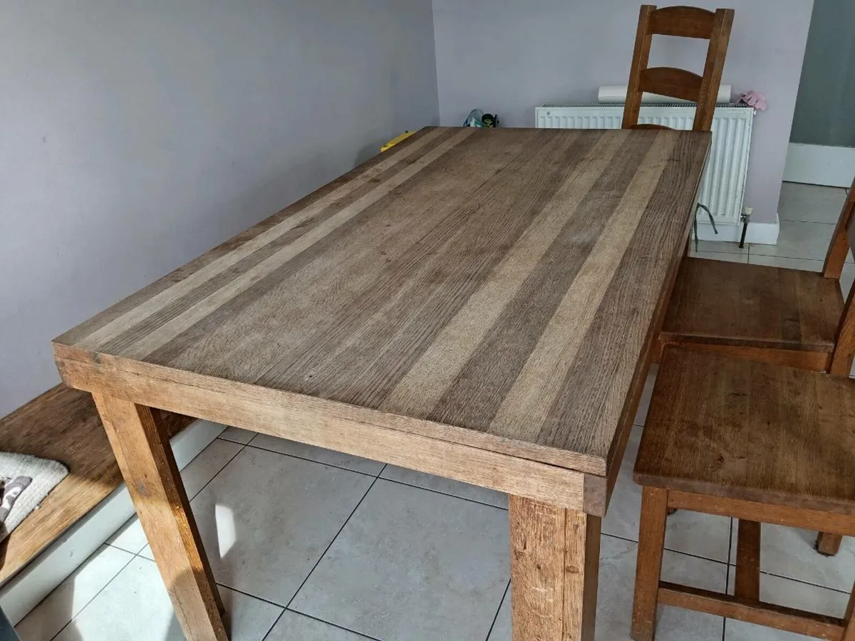 Kitchen table - Image 1