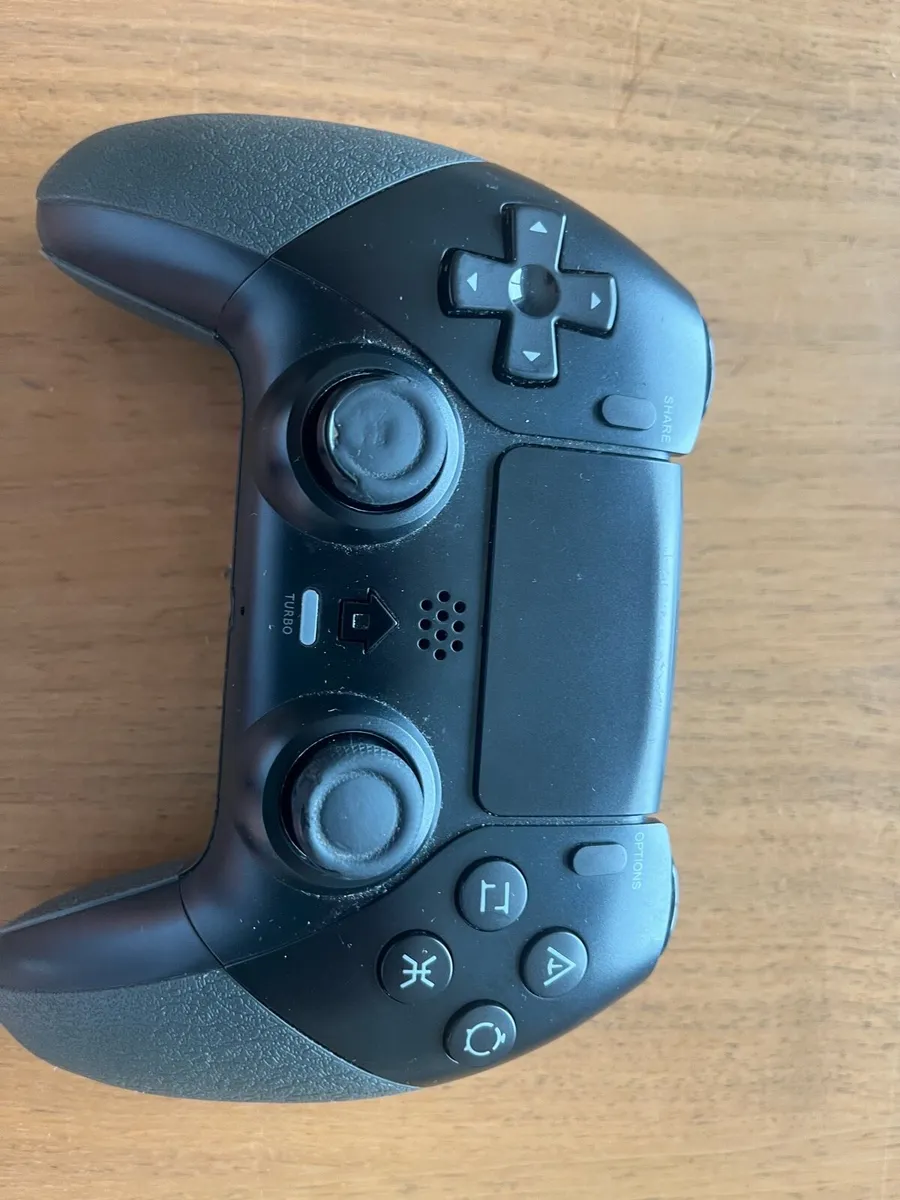 Ps4 Pro 1tb + Games - Image 4