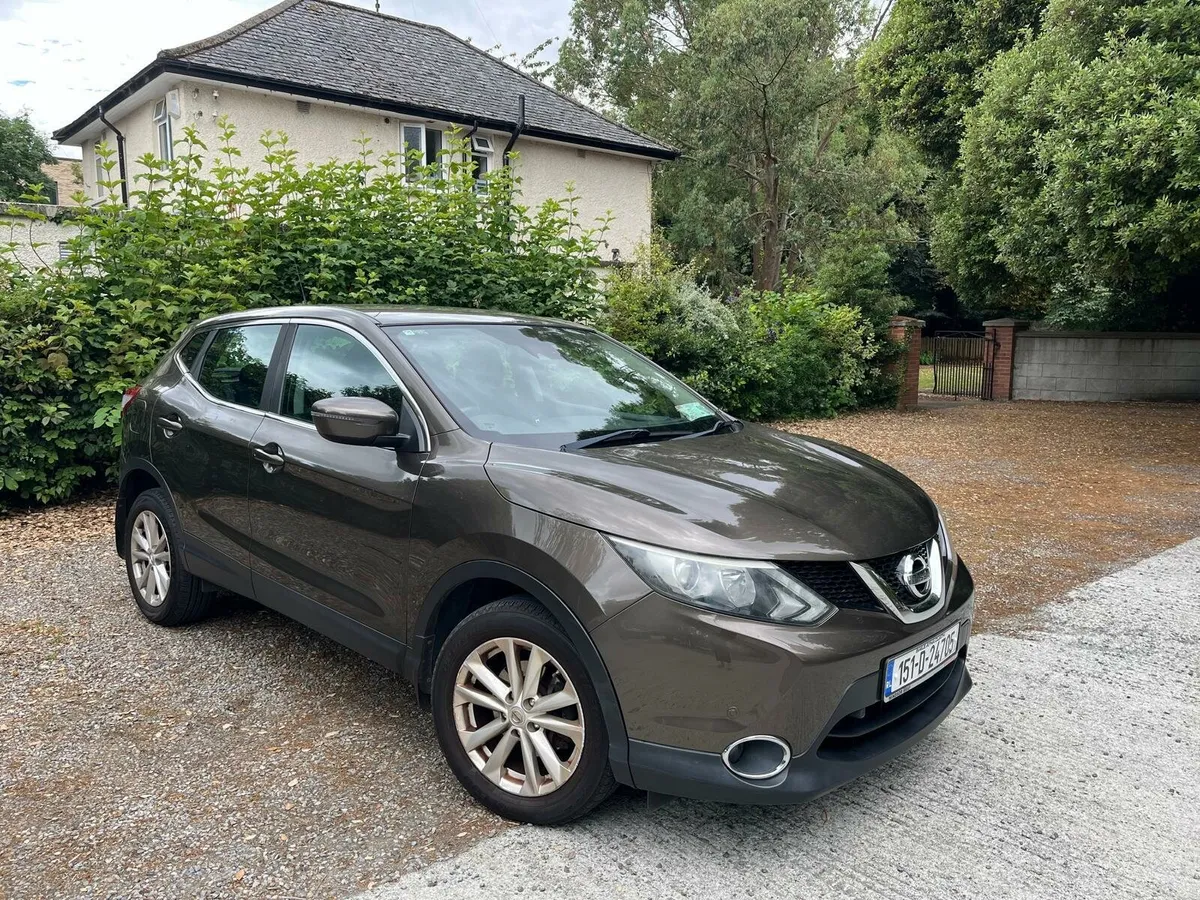 Nissan Qashqai SV 1.2 - Image 1