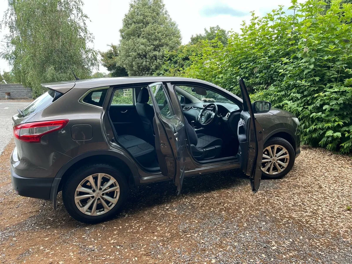 Nissan Qashqai SV 1.2 - Image 4